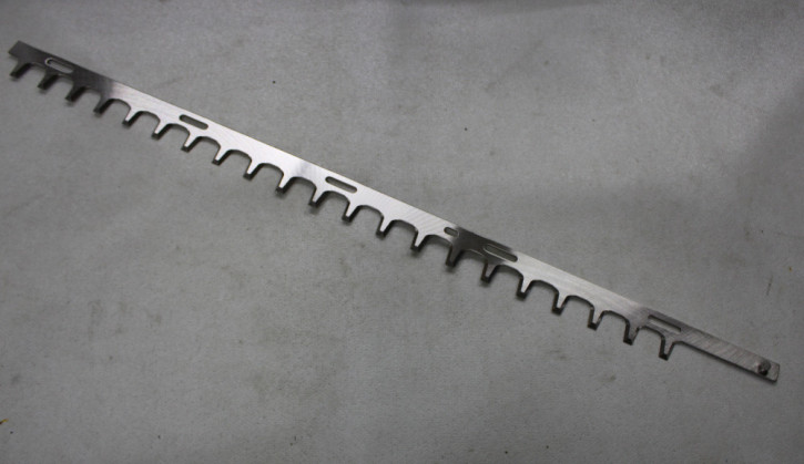 Echo : Messer, oben HC-30ES (16-X411-000244)