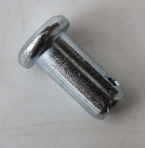 Echo : Haltebolzen Mähwerk (hinten)  (06-31-3372-00)